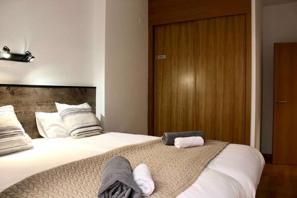 Апартаменты Downtown Jinetes Deluxe With Pool & Free Parking Малага Экстерьер фото